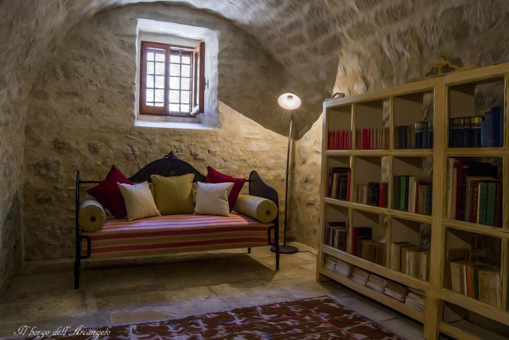 Il Borgo Dell'arcangelo Barùmini