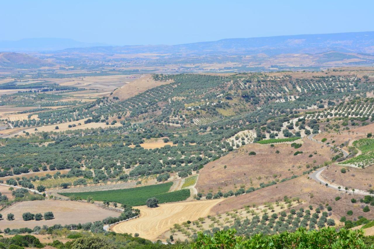 Il Borgo Dell'arcangelo Barùmini
